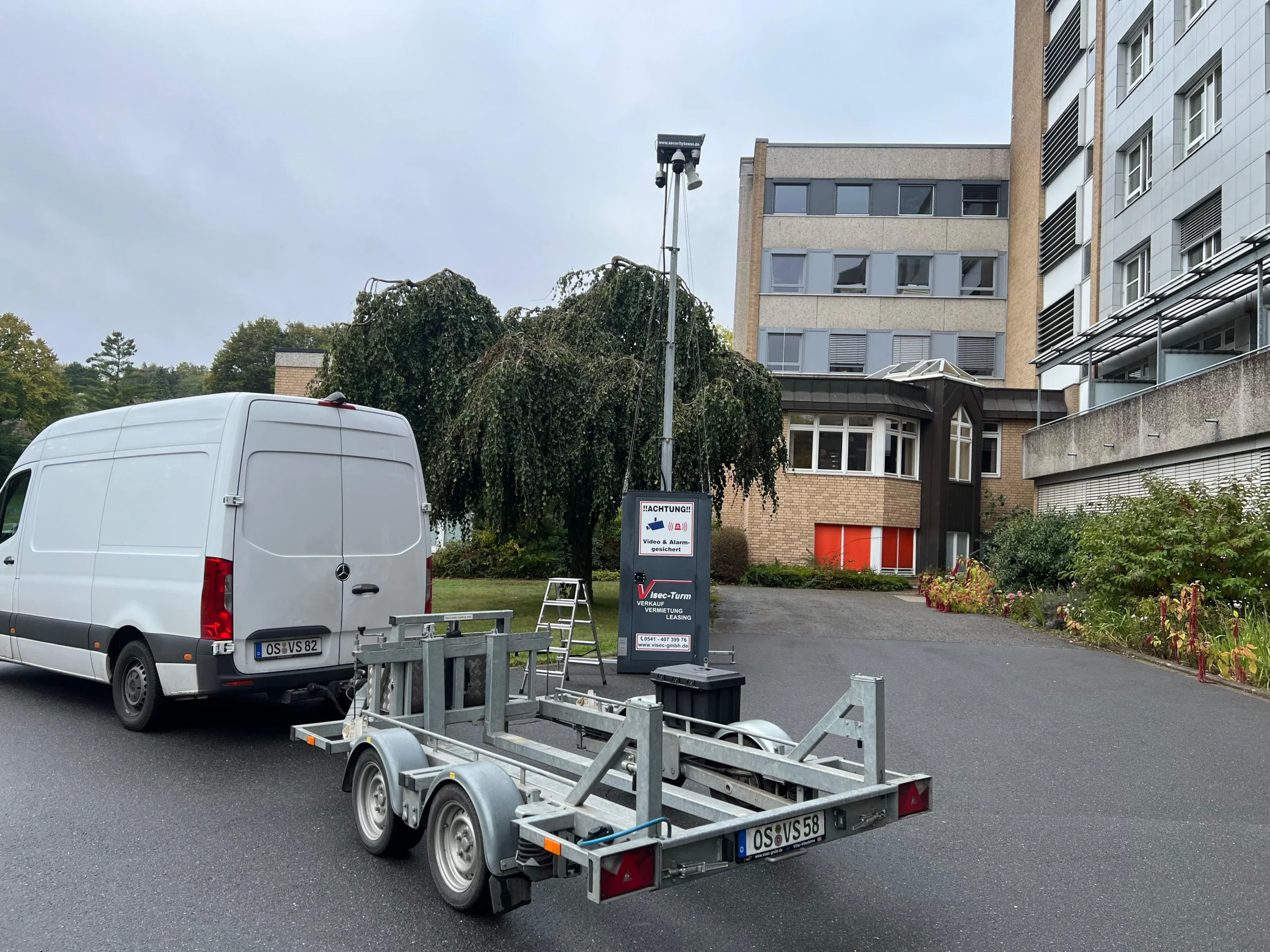 ViSec Turm sichert einen Gebäudekomplex in der Innenstadt