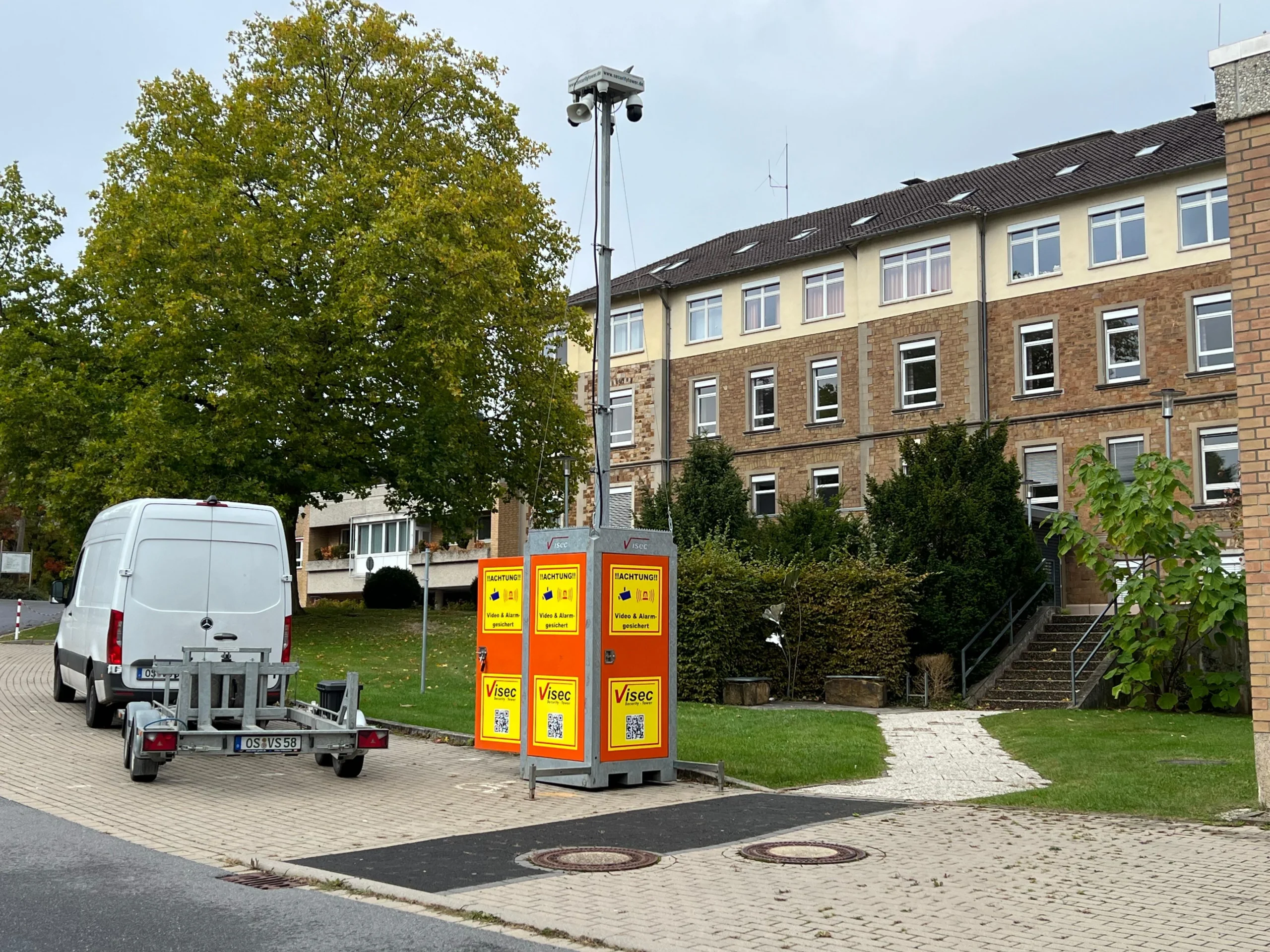 ViSec Standturm mit Teleskopmast und Stützfüßen
