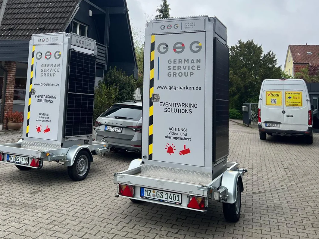 ViSec Security Tower mit individuellem Logo-Branding als Kundenbeispiel